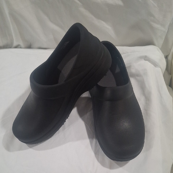 CROCS Classic Black Women's Mules Size 8 - Picture 1 of 9